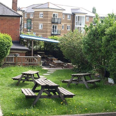 בישופס סטורטפורד Jolly Brewers Free House Inn מראה חיצוני תמונה