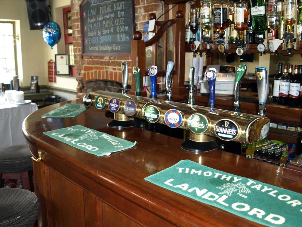 בישופס סטורטפורד Jolly Brewers Free House Inn מראה חיצוני תמונה